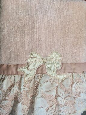 Elizabeth Gray Pink Cotton Towel